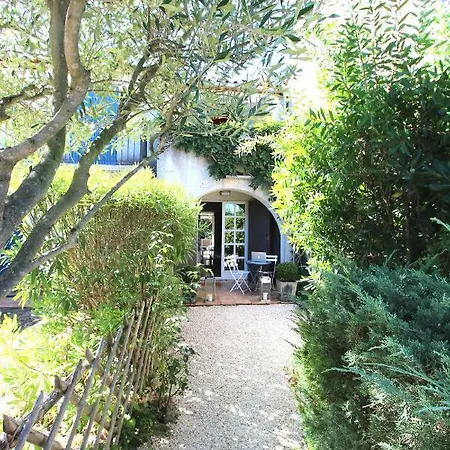 Walking Distance, Sea View House *