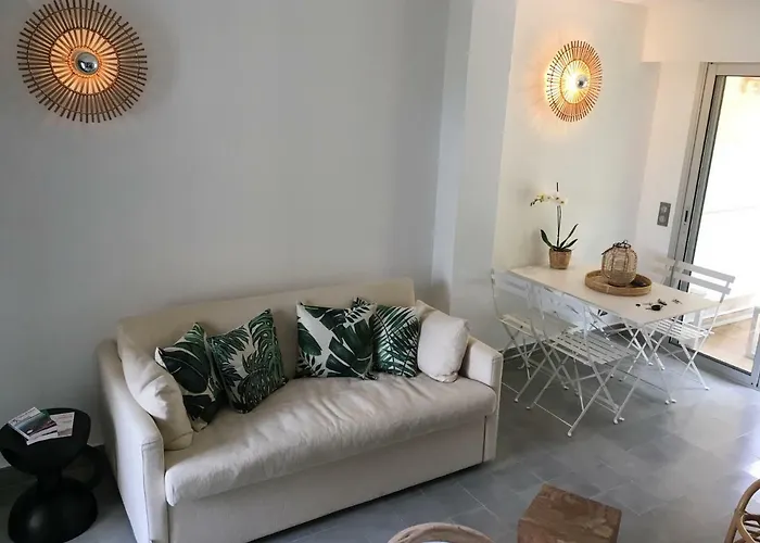 Walking Distance, Sea View House 펜션