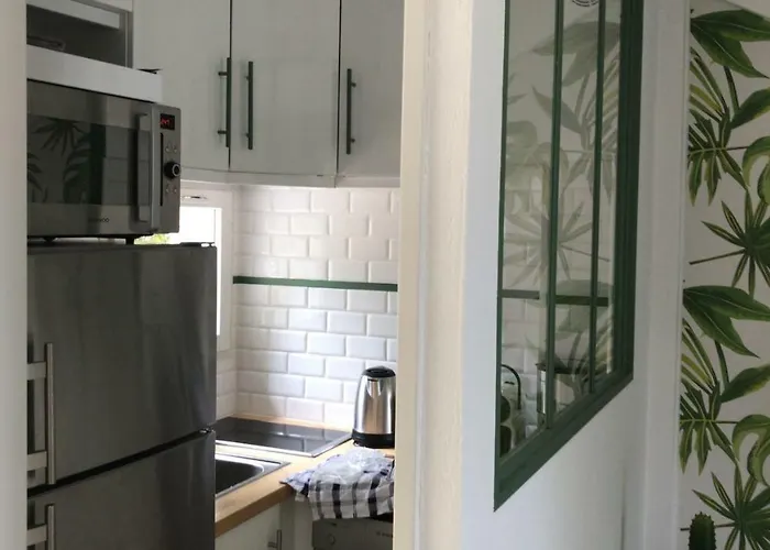 Walking Distance, Sea View House 펜션