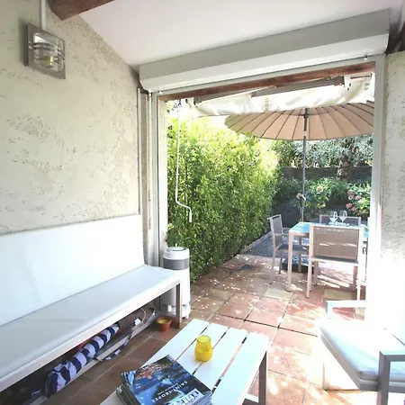 펜션 Walking Distance, Sea View House *