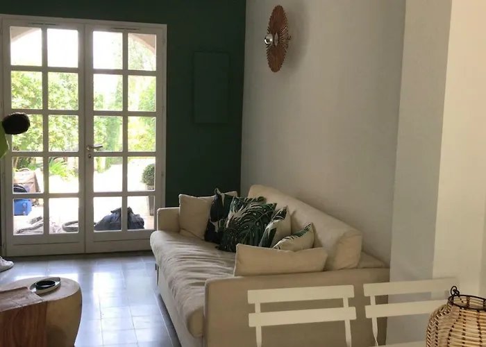 Casa vacanze Walking Distance, Sea View House *